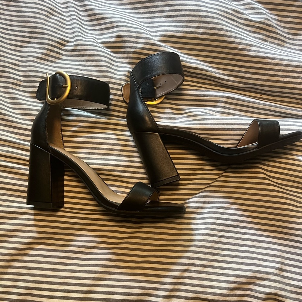 Dr. Schools comfy heel- Never Worn